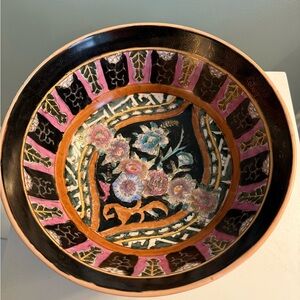 Handcrafted Vtg Chinese Floral Decorative Bowl